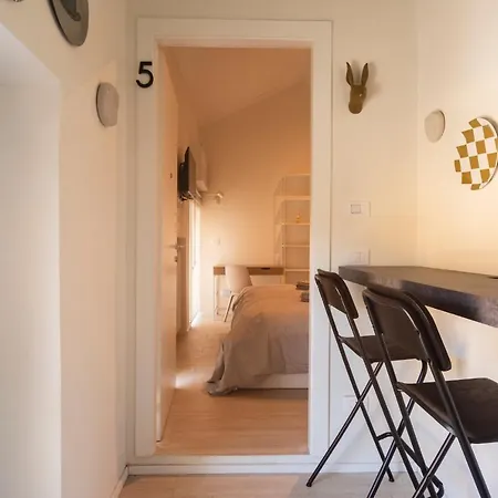 Guest house Reggio Center Lovely 3*